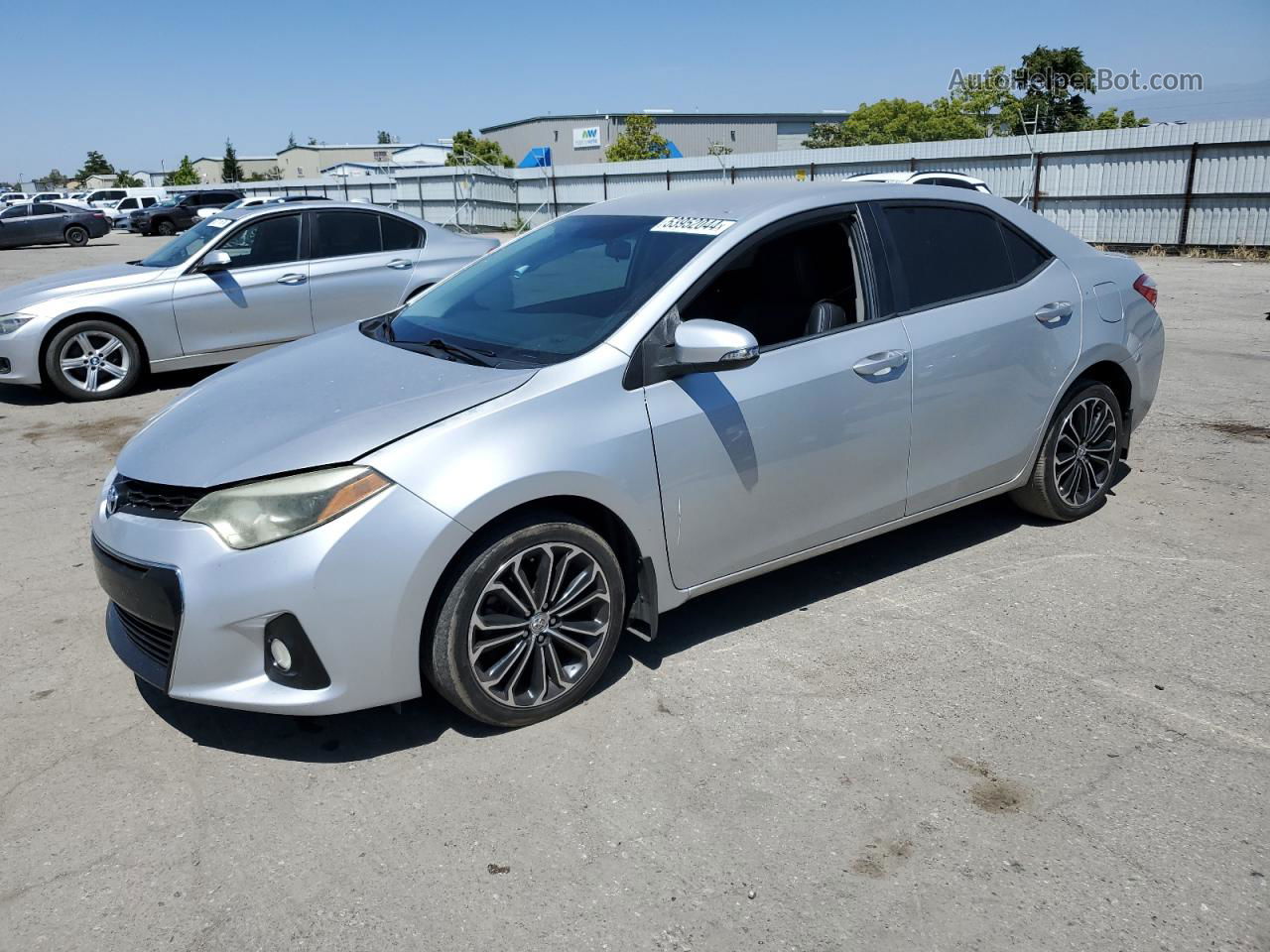 2014 Toyota Corolla L Silver vin: 5YFBURHE2EP052115