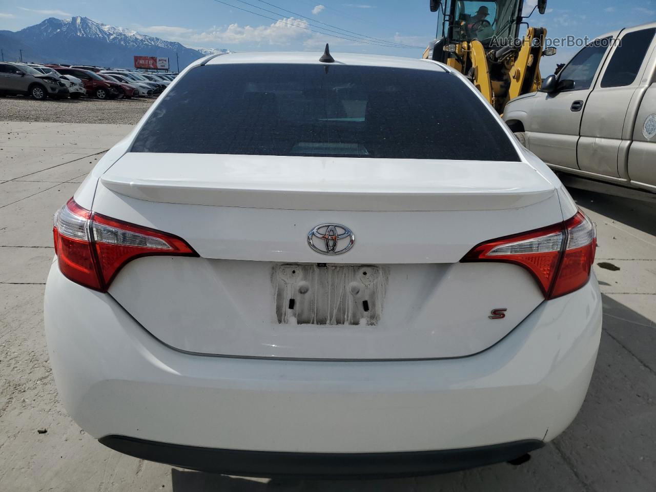 2014 Toyota Corolla L White vin: 5YFBURHE2EP140856