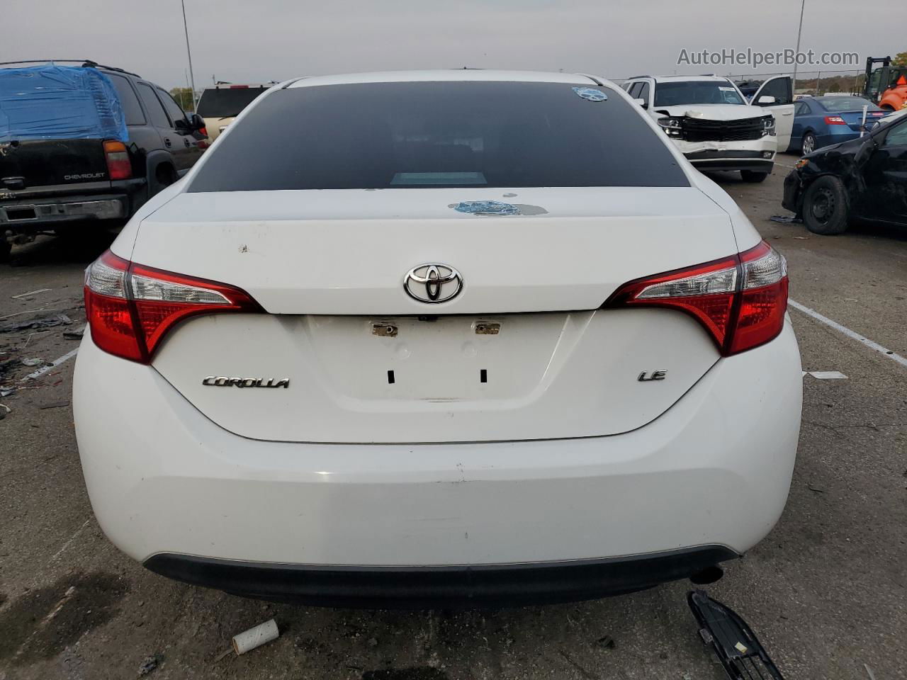 2015 Toyota Corolla L White vin: 5YFBURHE2FP215038