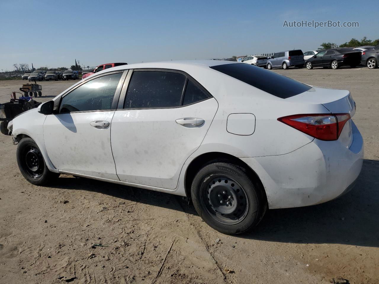 2015 Toyota Corolla L Белый vin: 5YFBURHE2FP217954