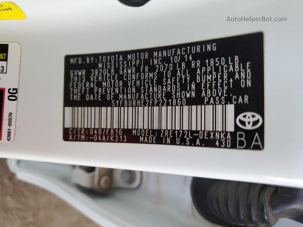 2015 Toyota Corolla L Белый vin: 5YFBURHE2FP221860