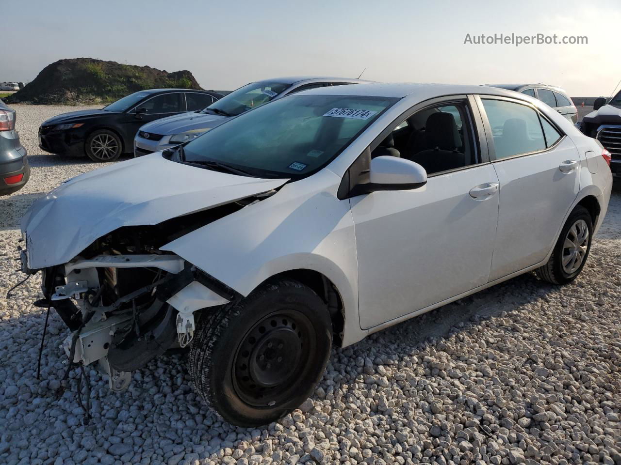 2015 Toyota Corolla L White vin: 5YFBURHE2FP270475