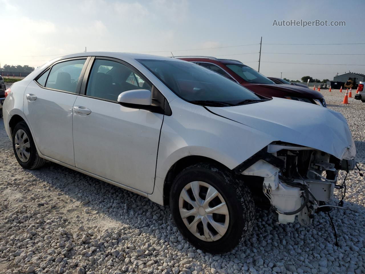 2015 Toyota Corolla L Белый vin: 5YFBURHE2FP270475