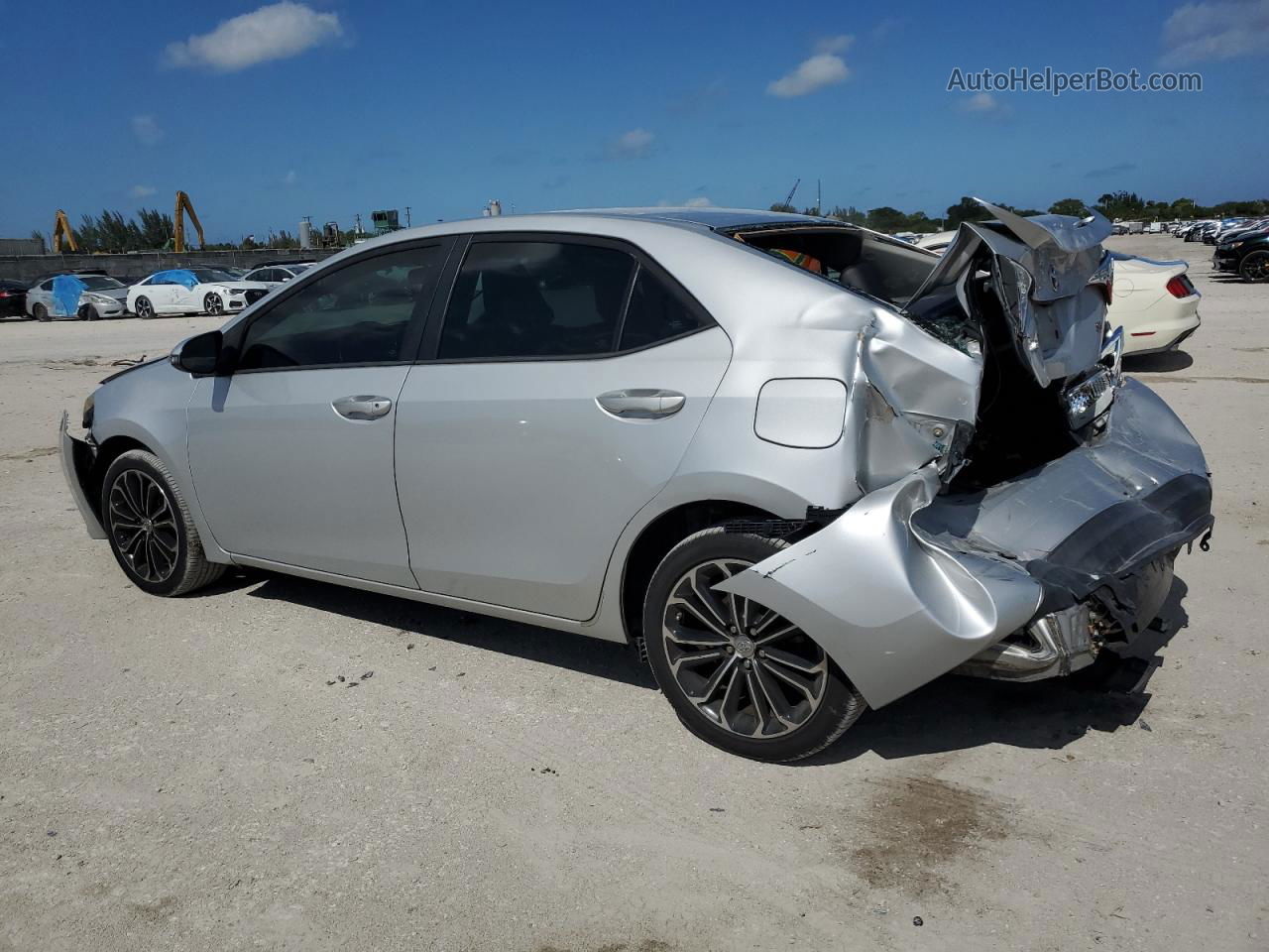 2015 Toyota Corolla L Silver vin: 5YFBURHE2FP275272