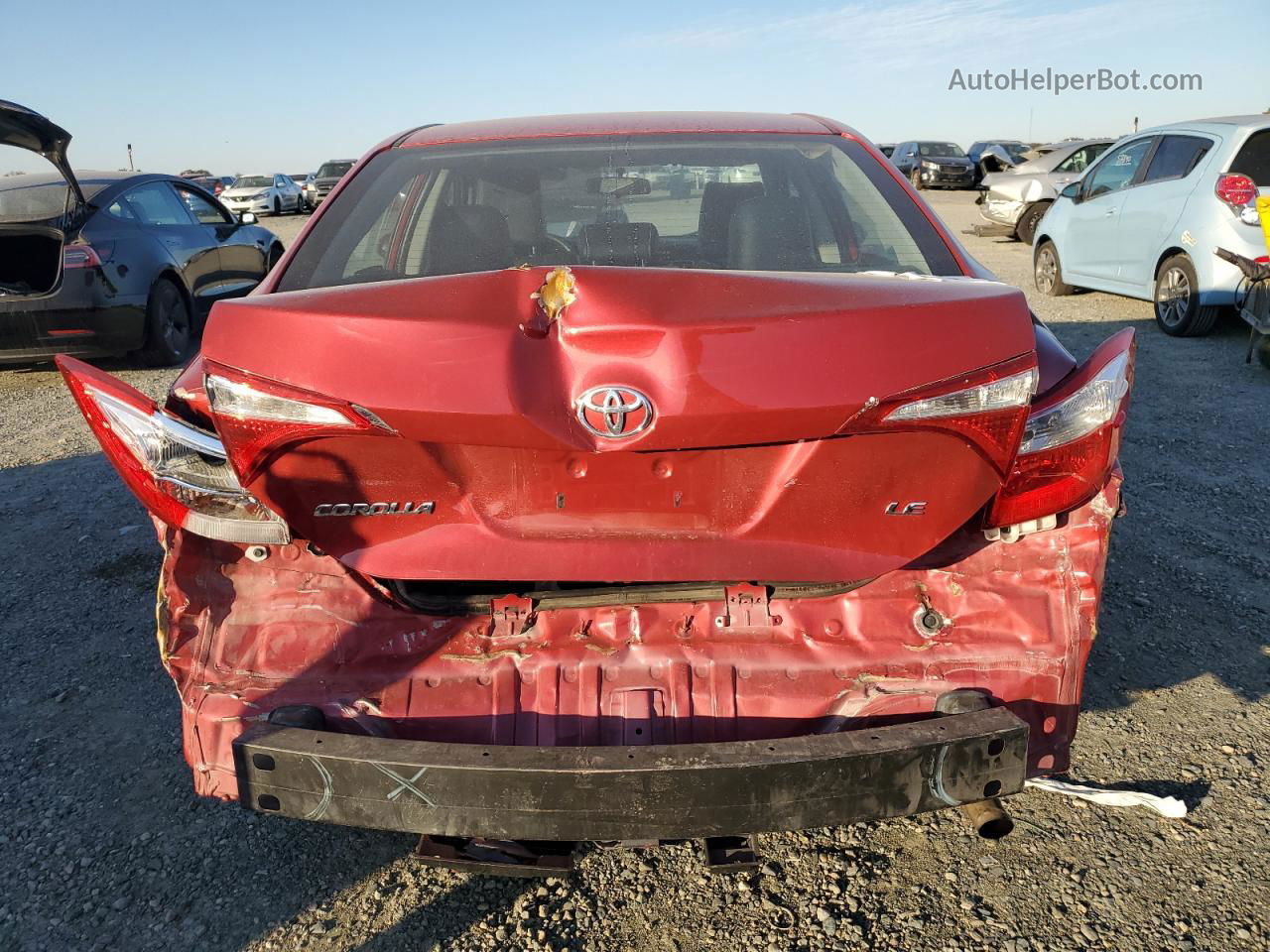 2015 Toyota Corolla L Red vin: 5YFBURHE2FP278284