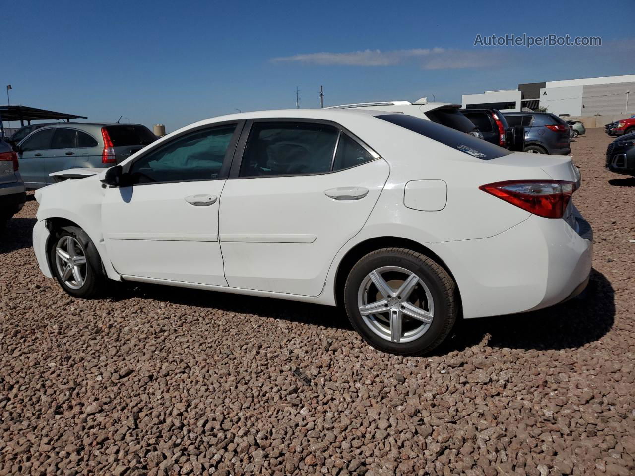 2015 Toyota Corolla L White vin: 5YFBURHE2FP330237