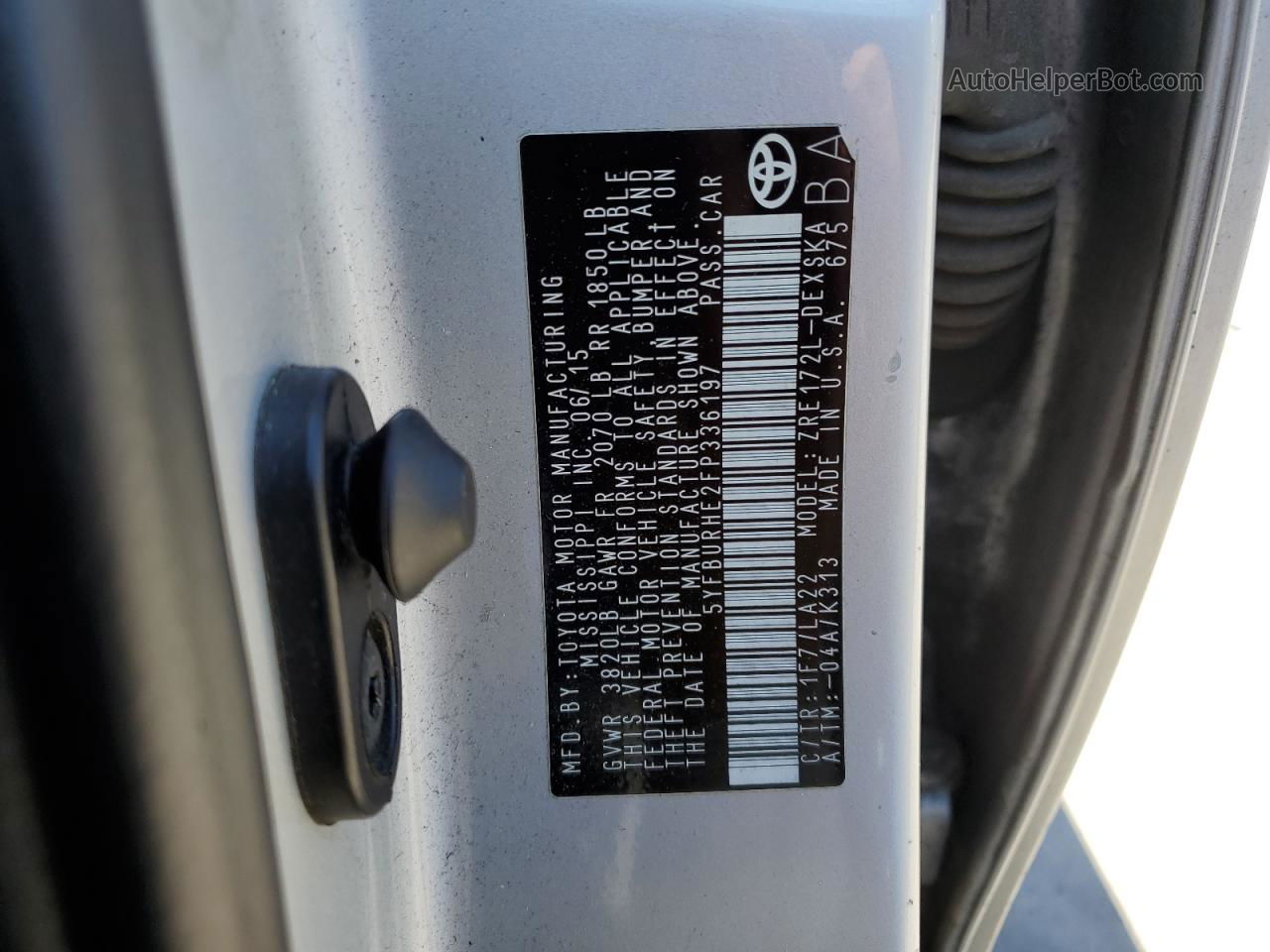 2015 Toyota Corolla L Silver vin: 5YFBURHE2FP336197