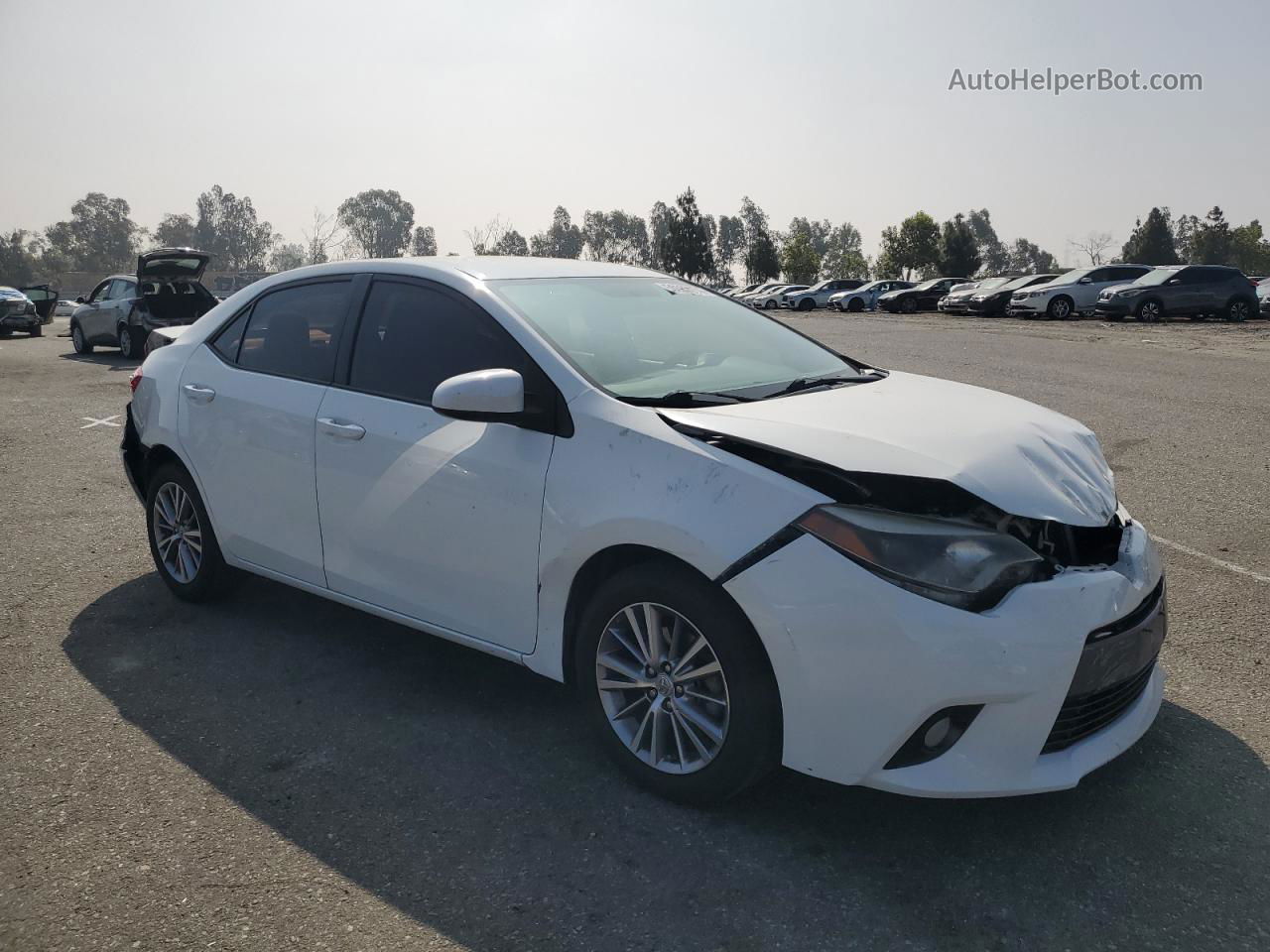 2015 Toyota Corolla L White vin: 5YFBURHE2FP348611