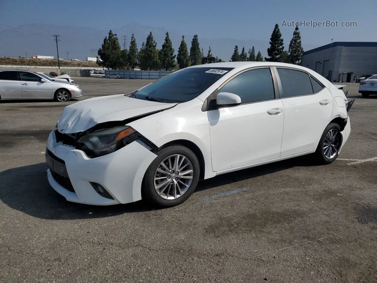 2015 Toyota Corolla L White vin: 5YFBURHE2FP348611