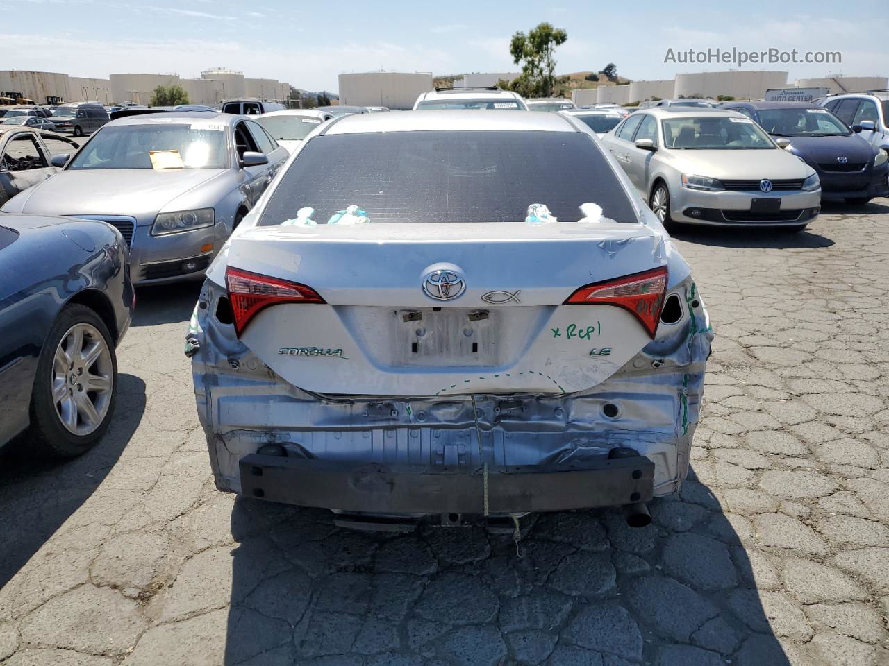 2017 Toyota Corolla L Silver vin: 5YFBURHE2HP643047