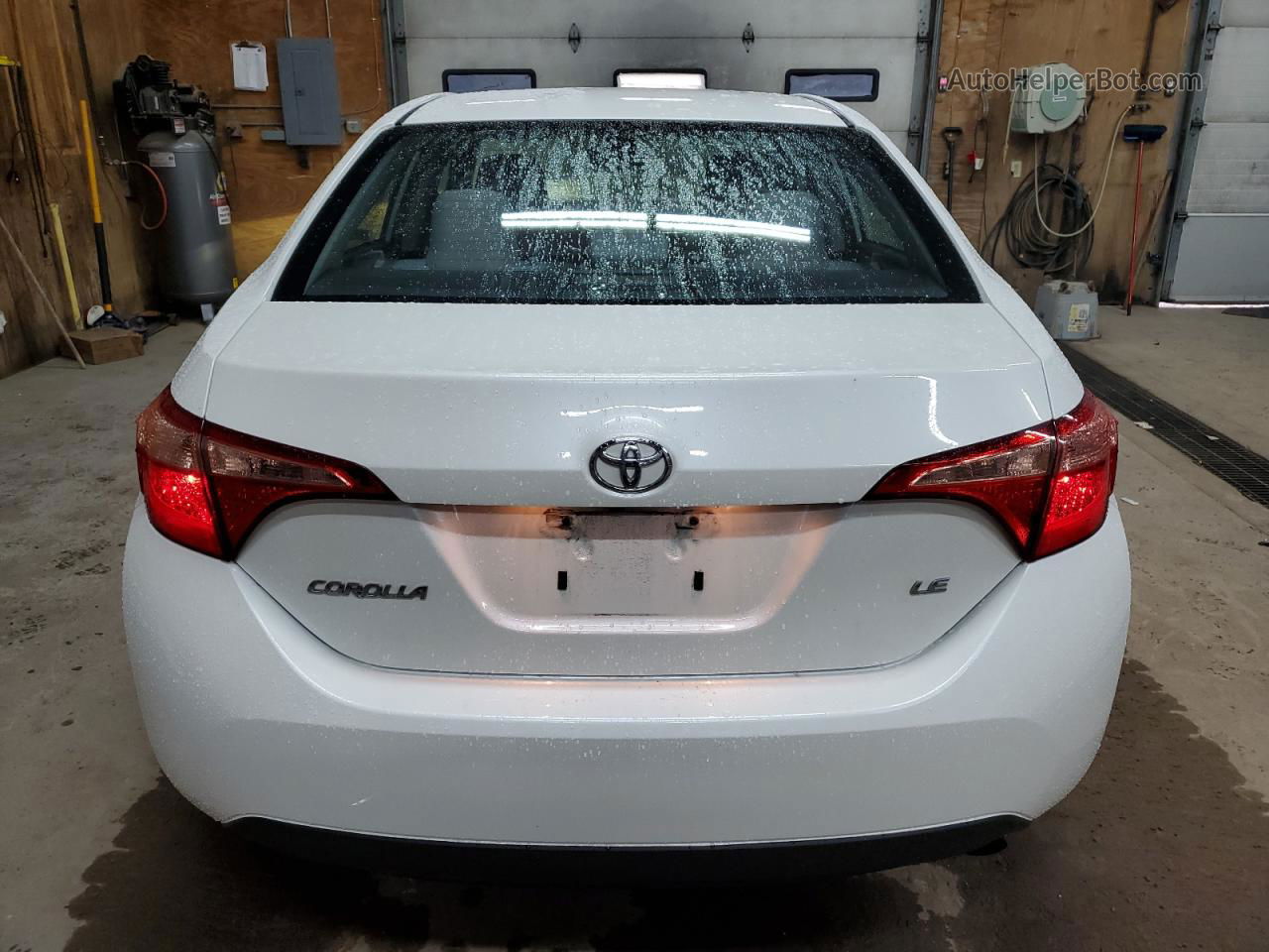 2017 Toyota Corolla L White vin: 5YFBURHE2HP708642