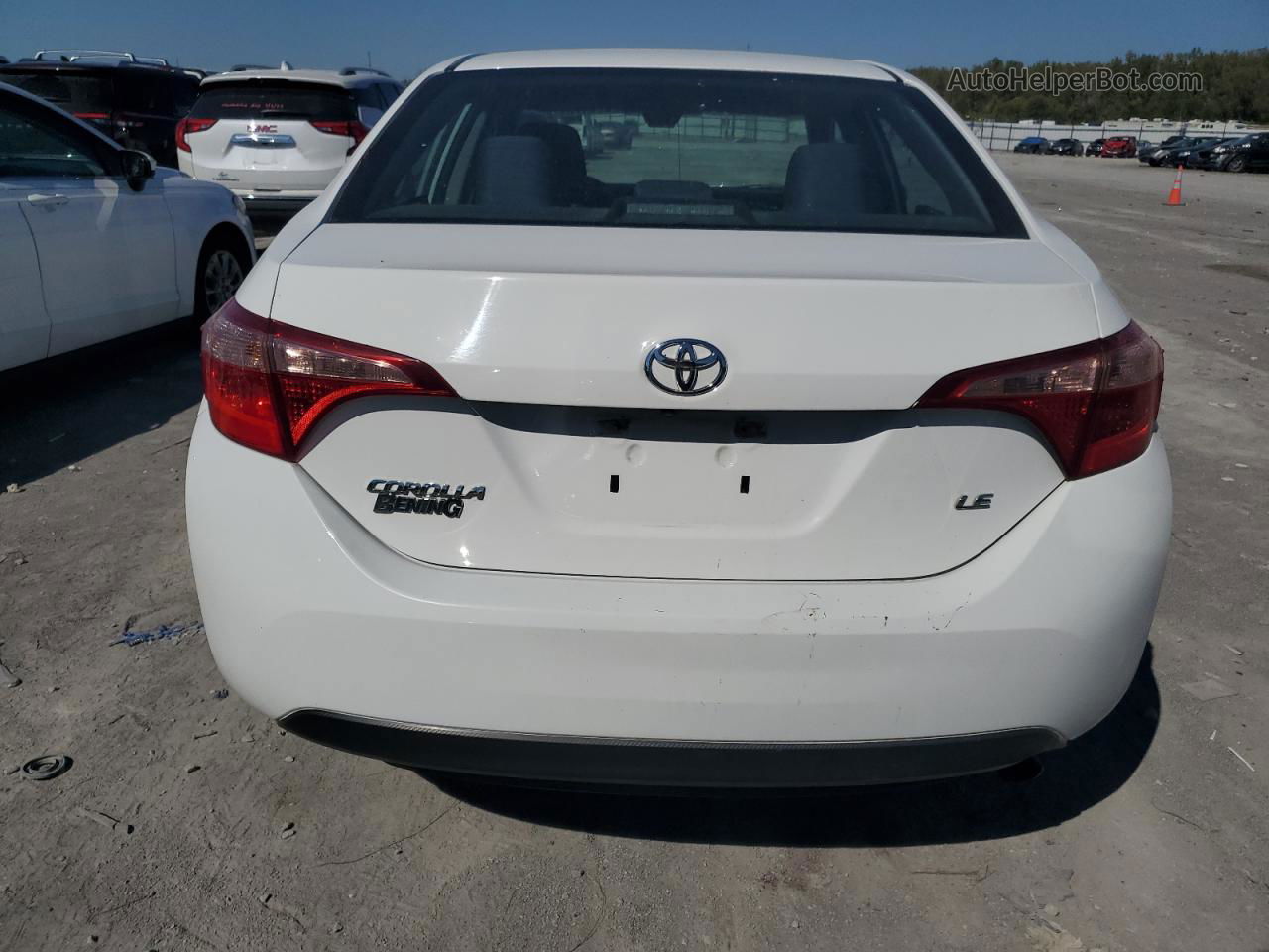 2019 Toyota Corolla L White vin: 5YFBURHE2KP883139