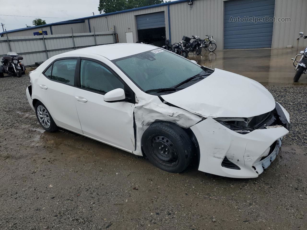 2019 Toyota Corolla L White vin: 5YFBURHE2KP945588