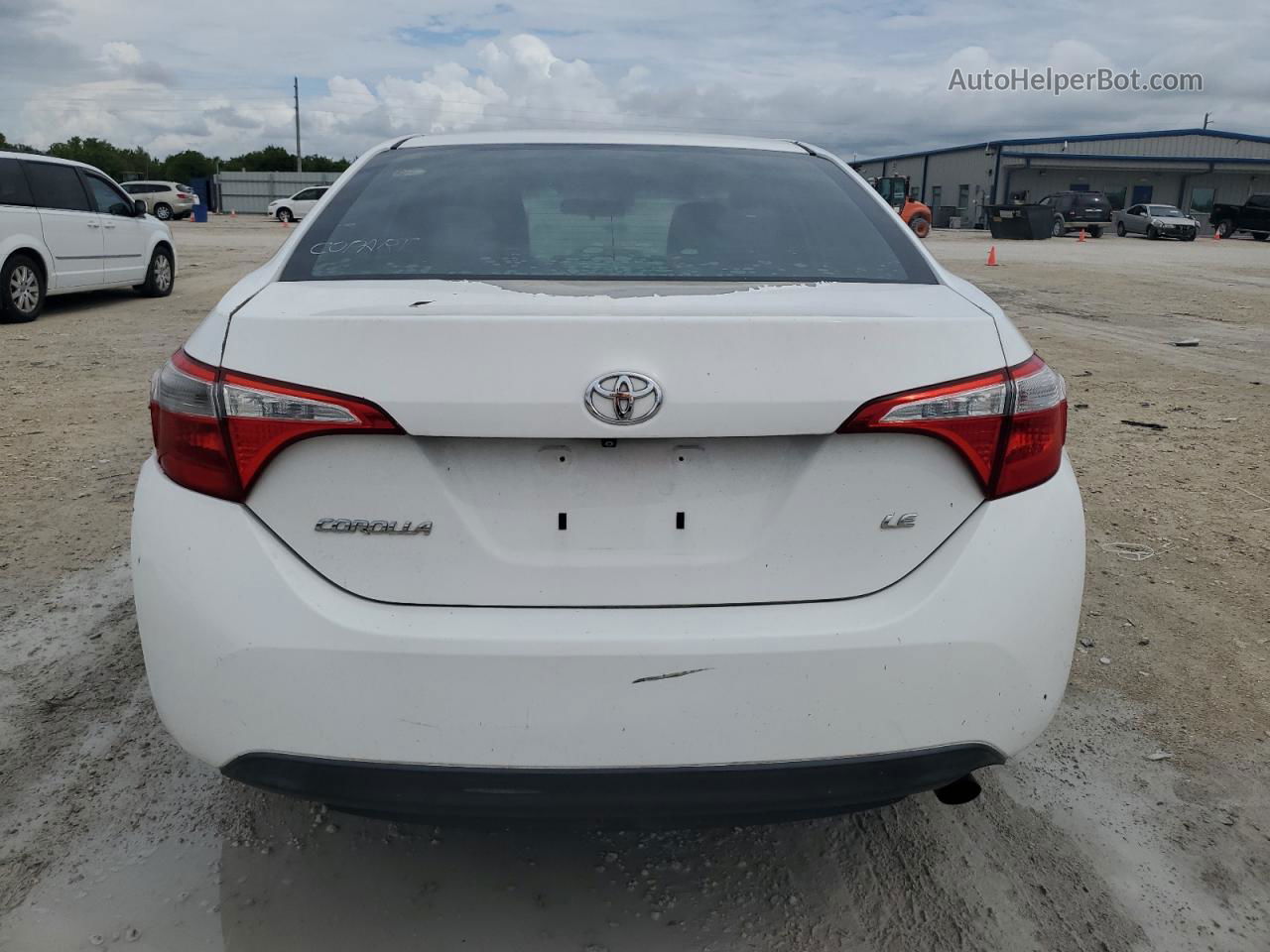 2015 Toyota Corolla L White vin: 5YFBURHE3FP209815