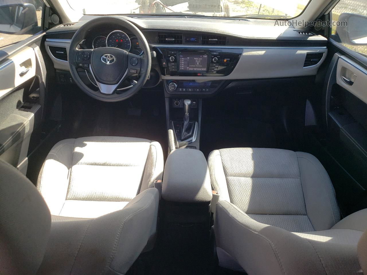 2015 Toyota Corolla L White vin: 5YFBURHE3FP225044