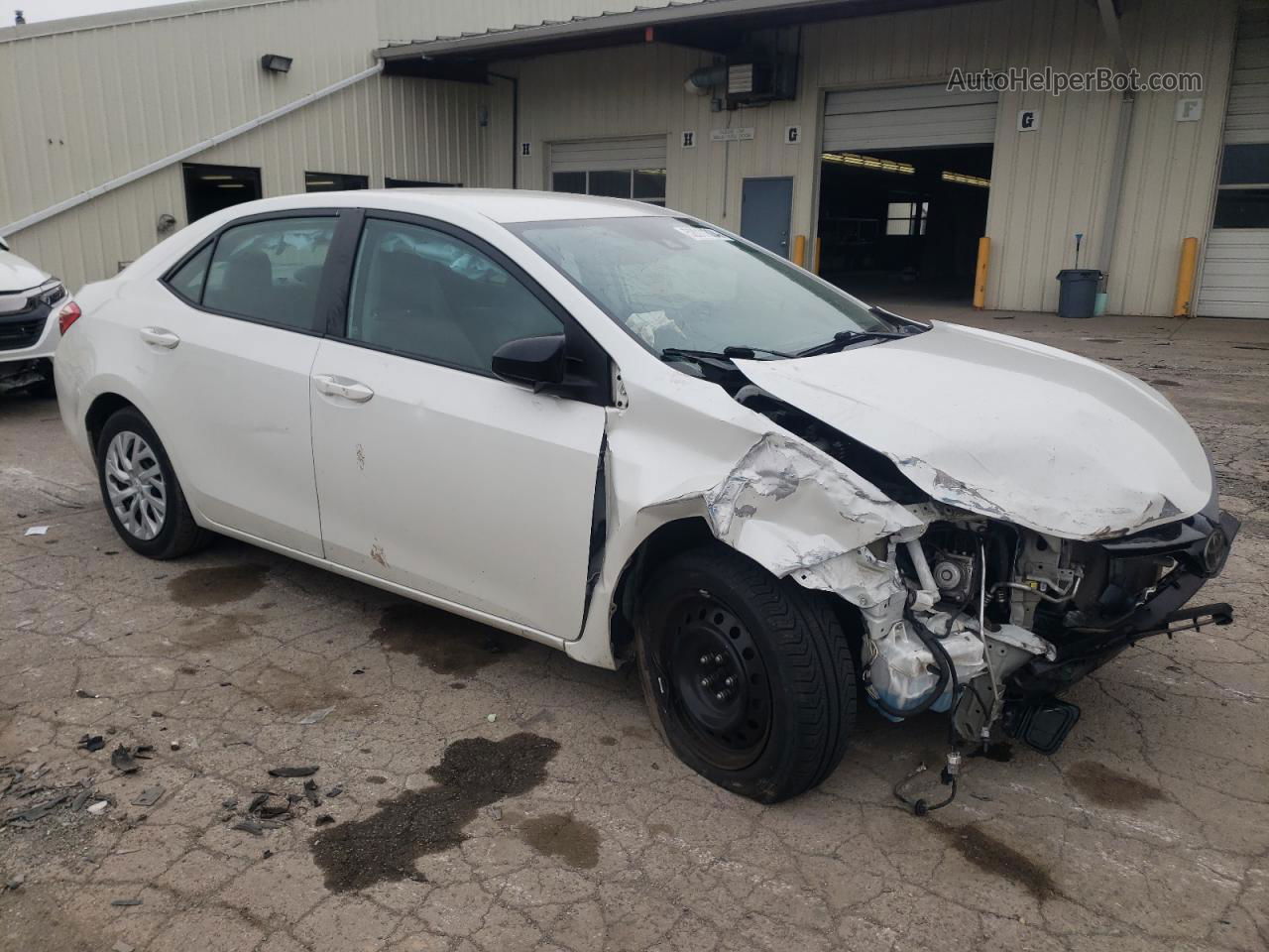 2017 Toyota Corolla L White vin: 5YFBURHE3HP672296