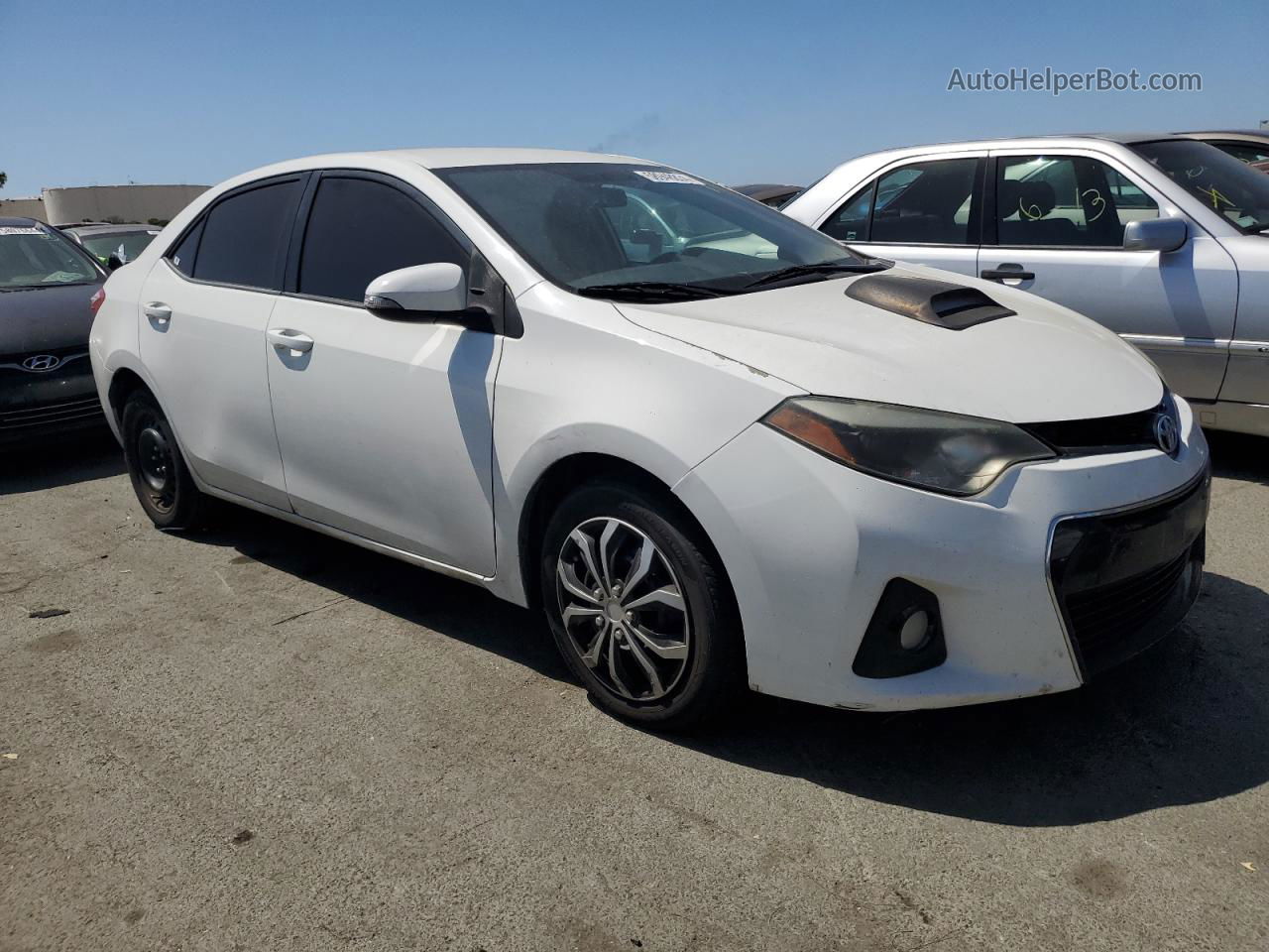 2014 Toyota Corolla L Белый vin: 5YFBURHE4EP111441