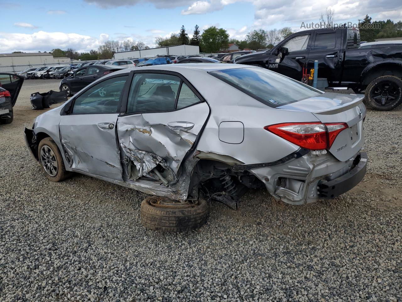 2014 Toyota Corolla L Silver vin: 5YFBURHE4EP138073