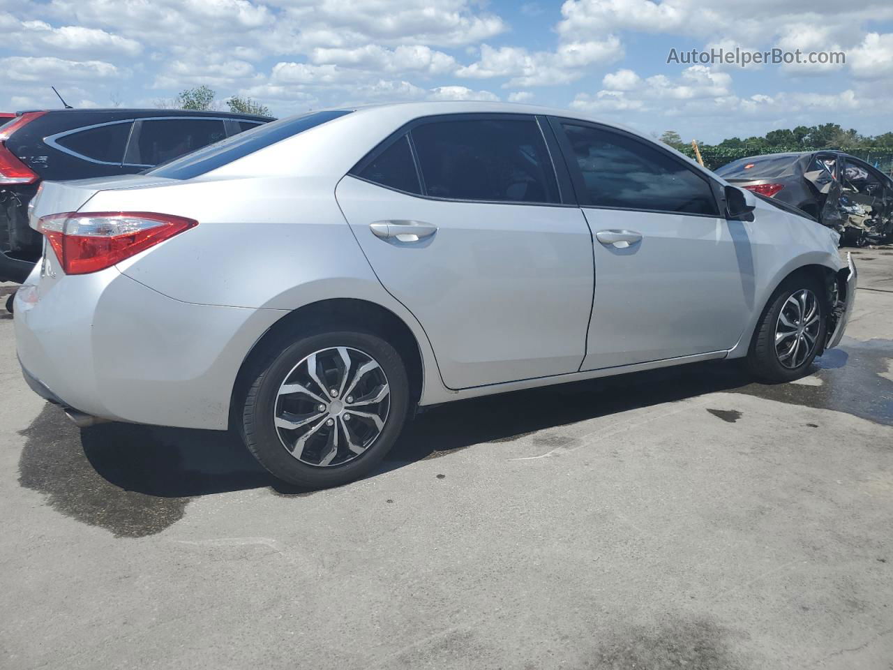 2015 Toyota Corolla L Silver vin: 5YFBURHE4FP263995