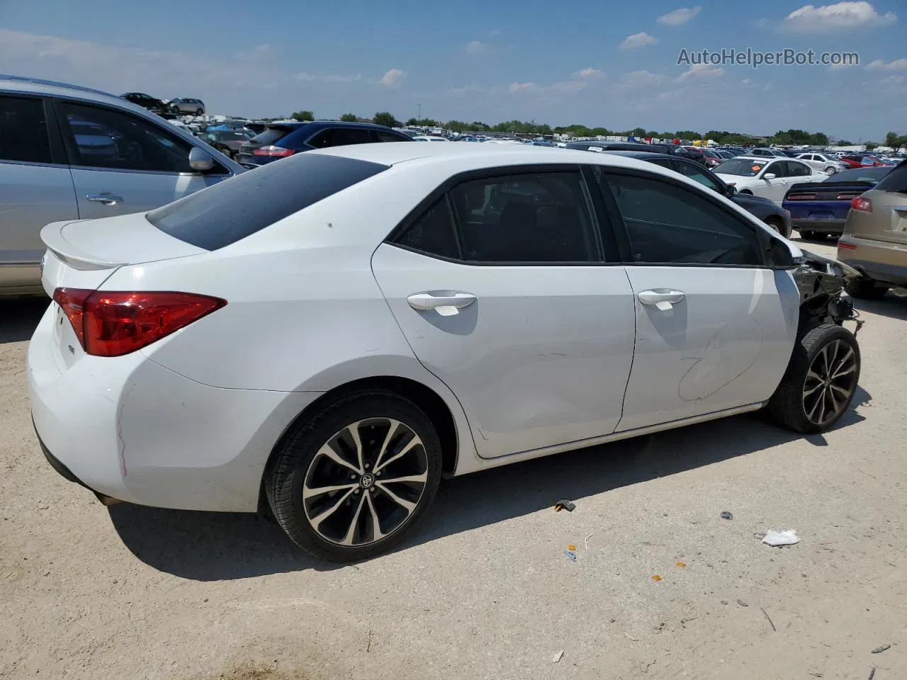 2017 Toyota Corolla L White vin: 5YFBURHE4HP683145