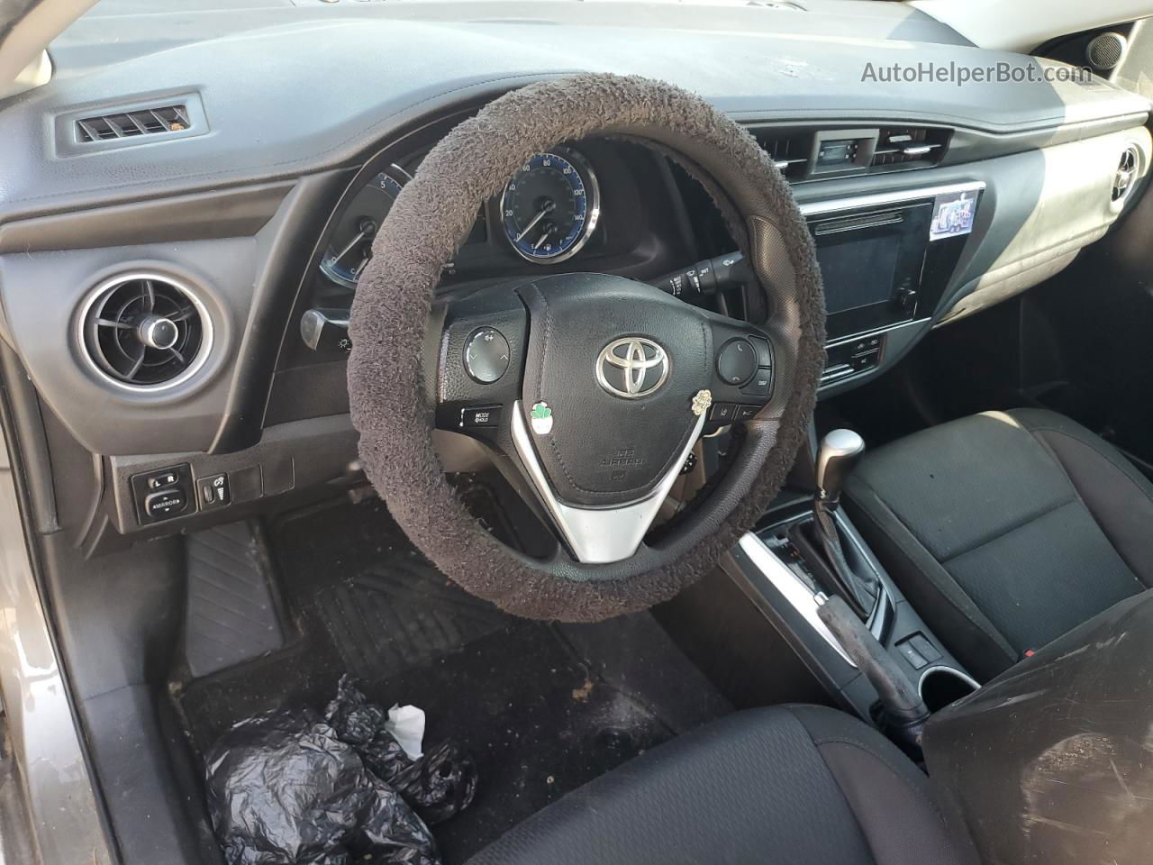 2019 Toyota Corolla L Коричневый vin: 5YFBURHE4KP860980