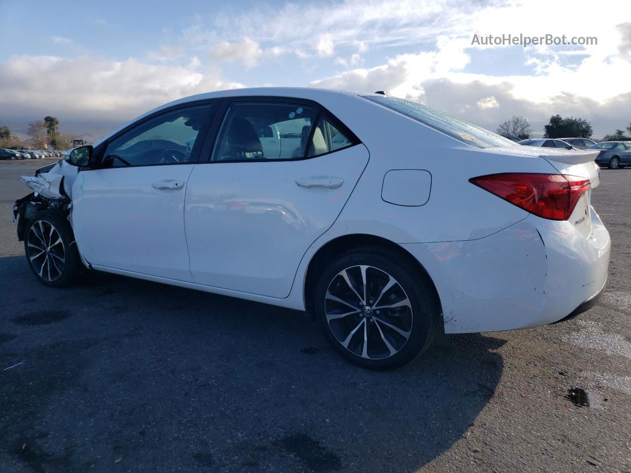 2019 Toyota Corolla L White vin: 5YFBURHE4KP874541