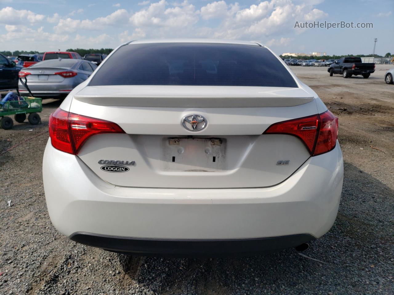 2019 Toyota Corolla L White vin: 5YFBURHE4KP879562