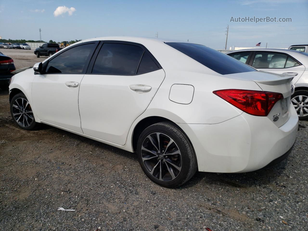 2019 Toyota Corolla L White vin: 5YFBURHE4KP879562