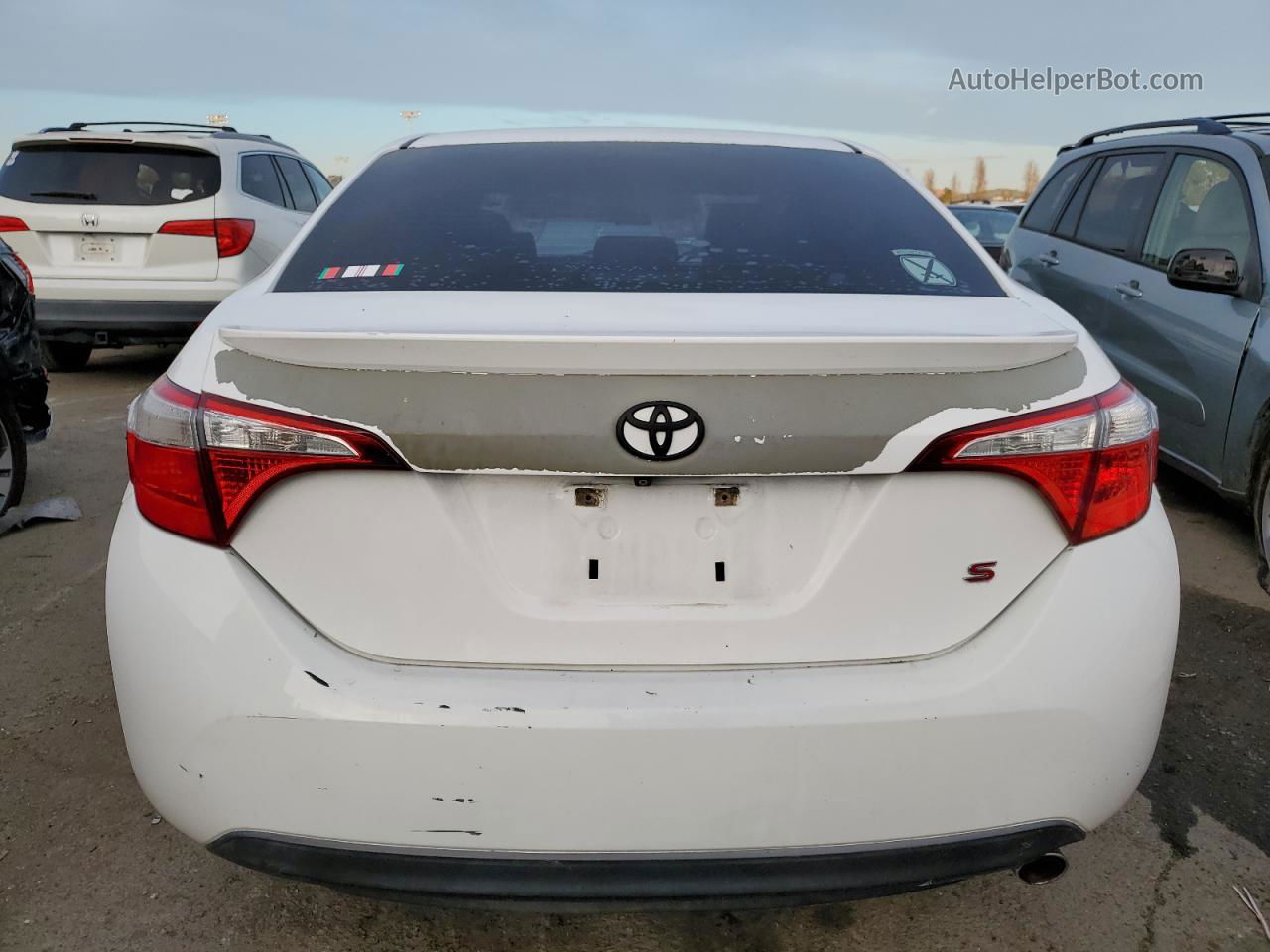 2014 Toyota Corolla L White vin: 5YFBURHE5EP012157