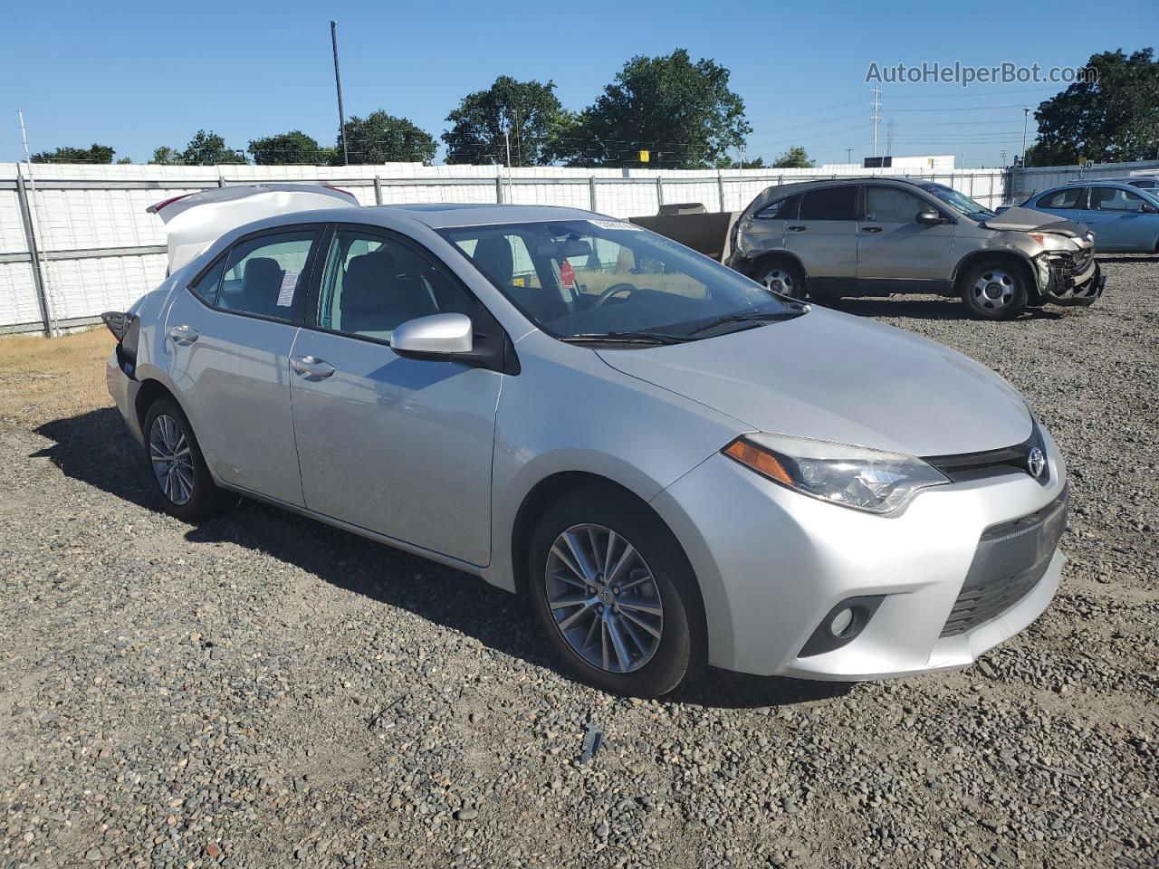 2014 Toyota Corolla L Silver vin: 5YFBURHE5EP024602