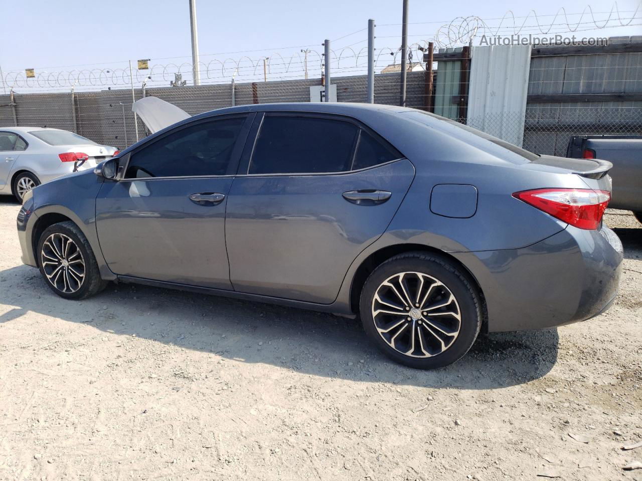 2014 Toyota Corolla L Gray vin: 5YFBURHE5EP150121