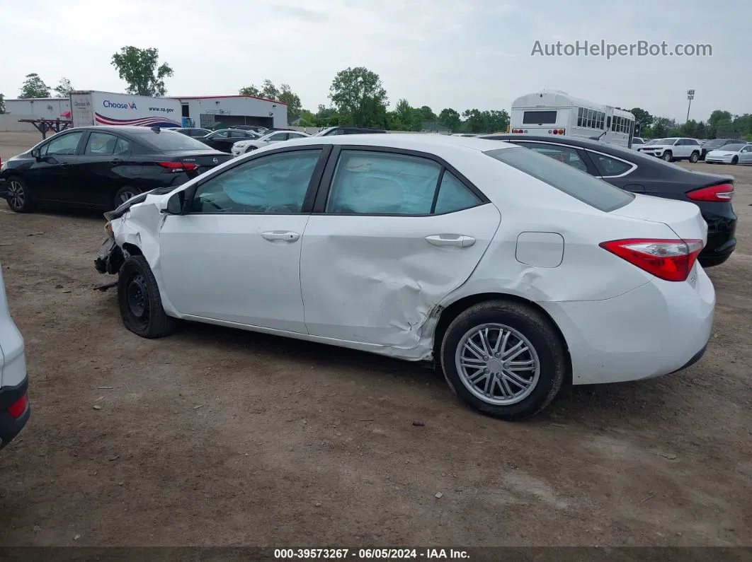 2015 Toyota Corolla Le White vin: 5YFBURHE5FP257610