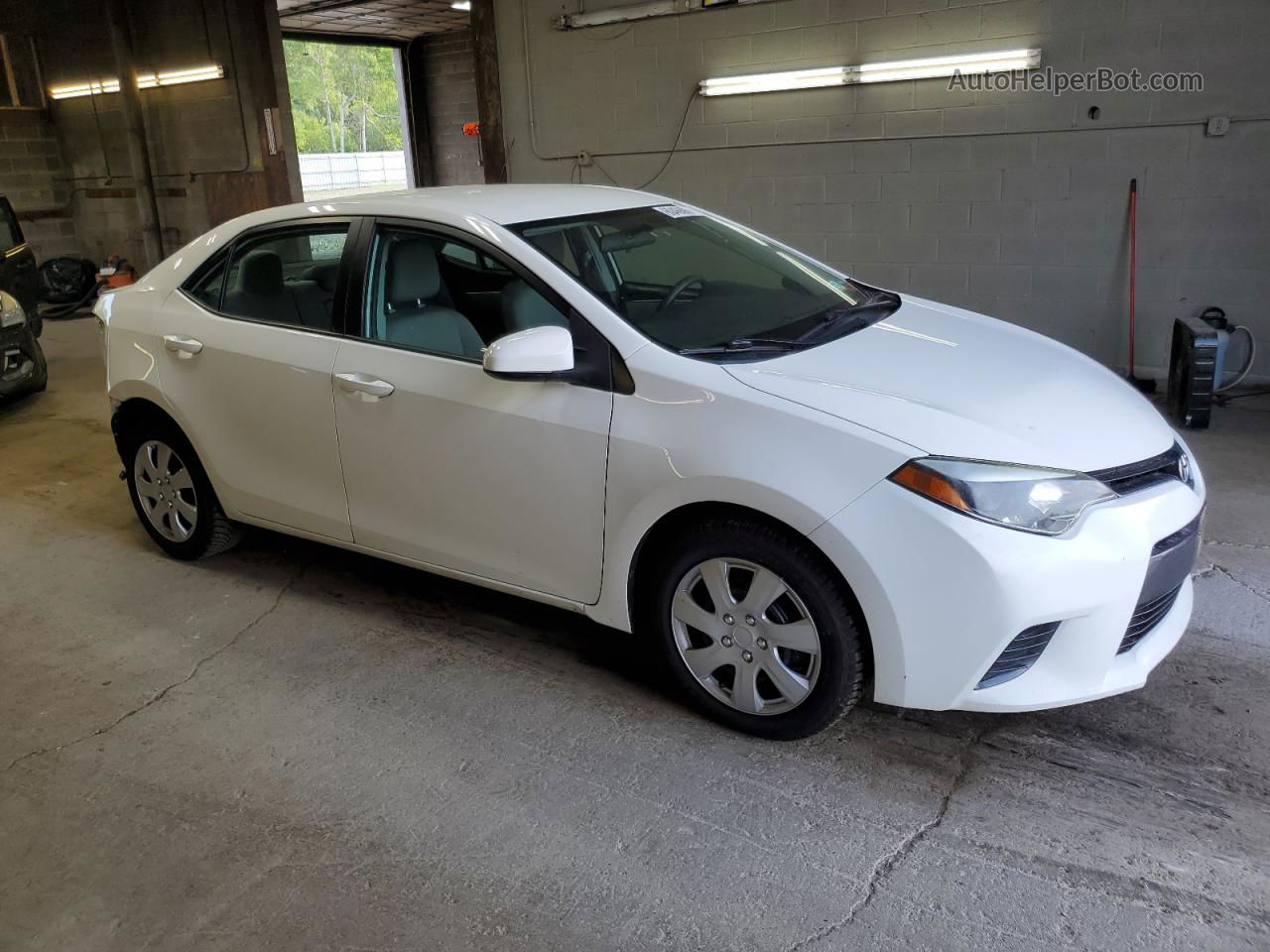 2016 Toyota Corolla L White vin: 5YFBURHE5GP476441