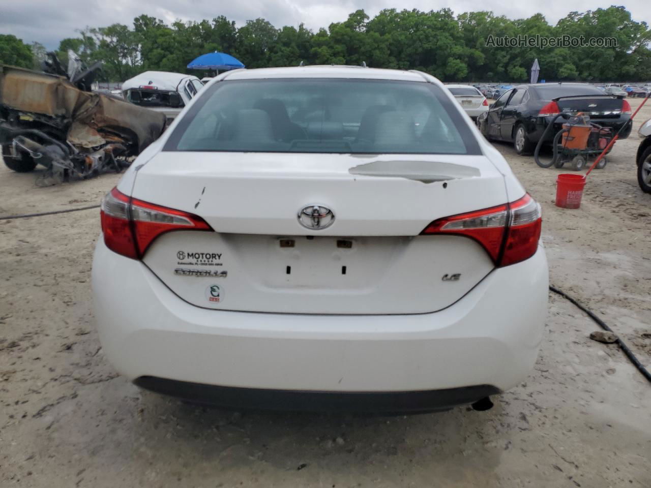 2016 Toyota Corolla L White vin: 5YFBURHE5GP525525