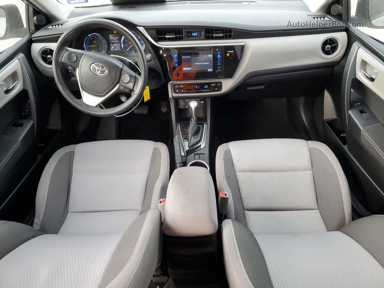 2017 Toyota Corolla L Silver vin: 5YFBURHE5HP630275