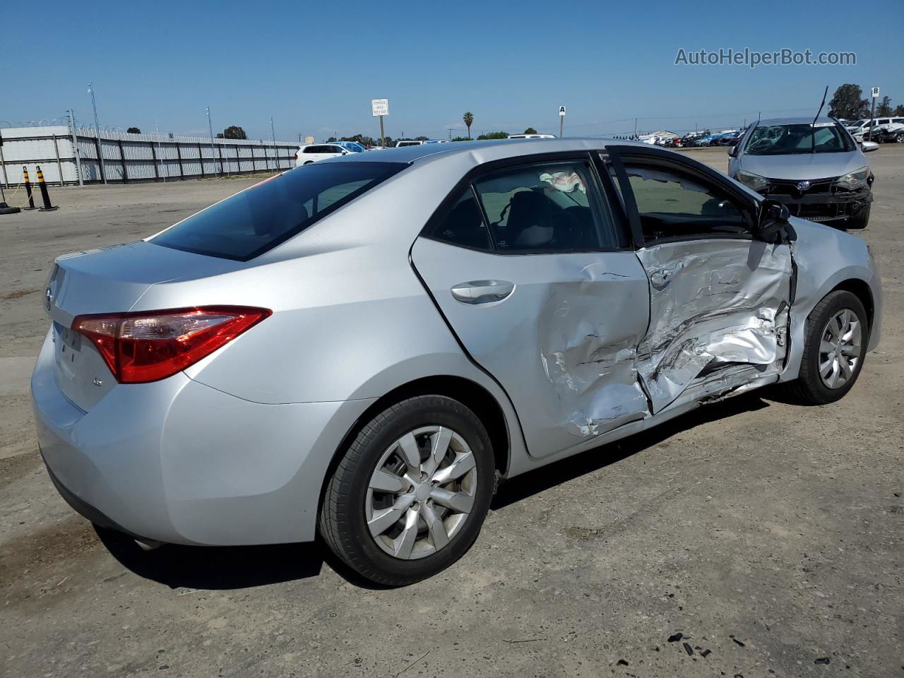 2017 Toyota Corolla L Silver vin: 5YFBURHE5HP707582