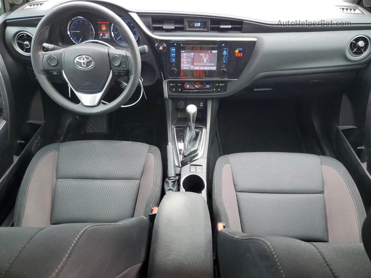 2019 Toyota Corolla L Silver vin: 5YFBURHE5KP876380