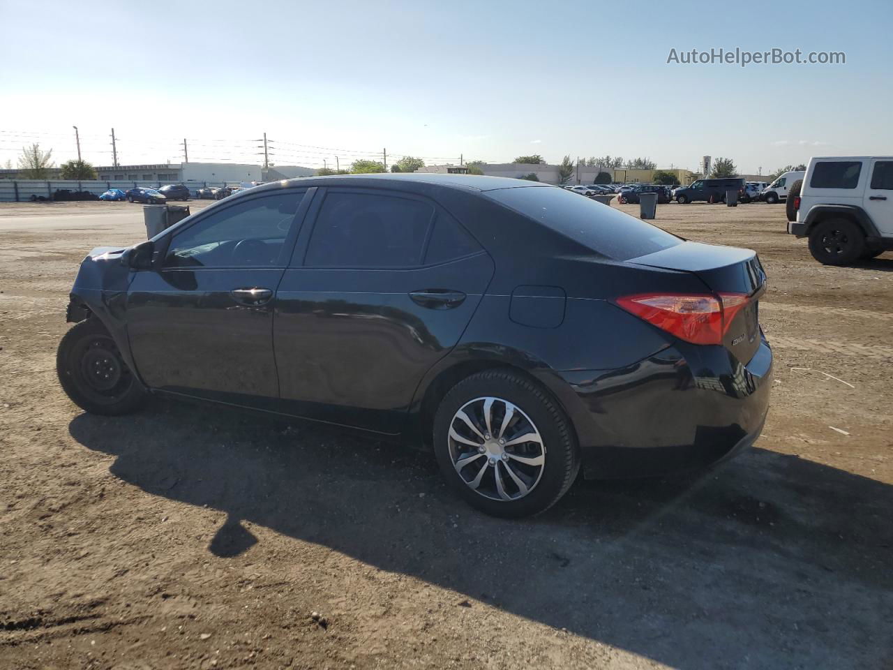 2019 Toyota Corolla L Черный vin: 5YFBURHE5KP880168