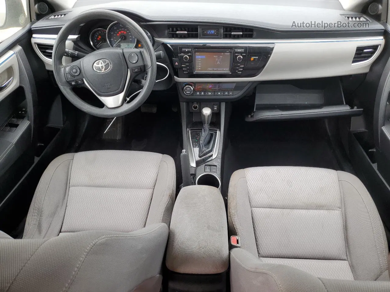 2015 Toyota Corolla L Silver vin: 5YFBURHE6FP221084