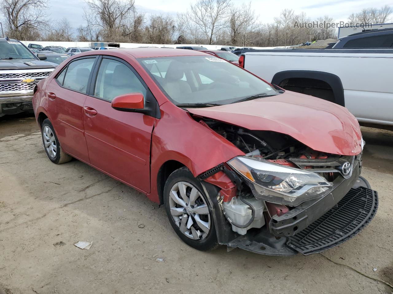 2015 Toyota Corolla L Red vin: 5YFBURHE6FP256286