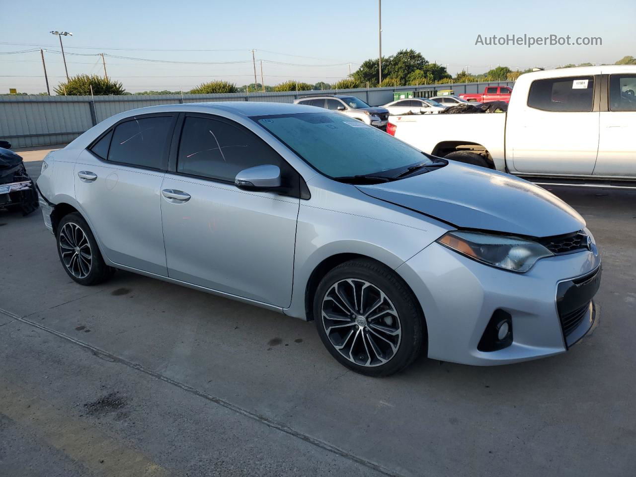 2015 Toyota Corolla L Silver vin: 5YFBURHE6FP323209