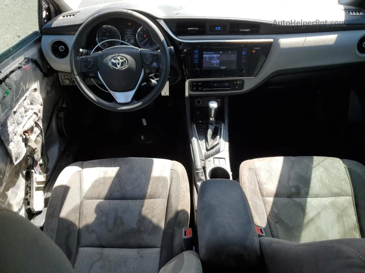 2017 Toyota Corolla L Silver vin: 5YFBURHE6HP604381