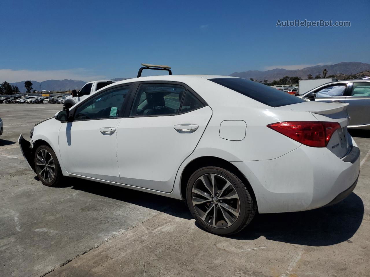 2017 Toyota Corolla L White vin: 5YFBURHE6HP715089