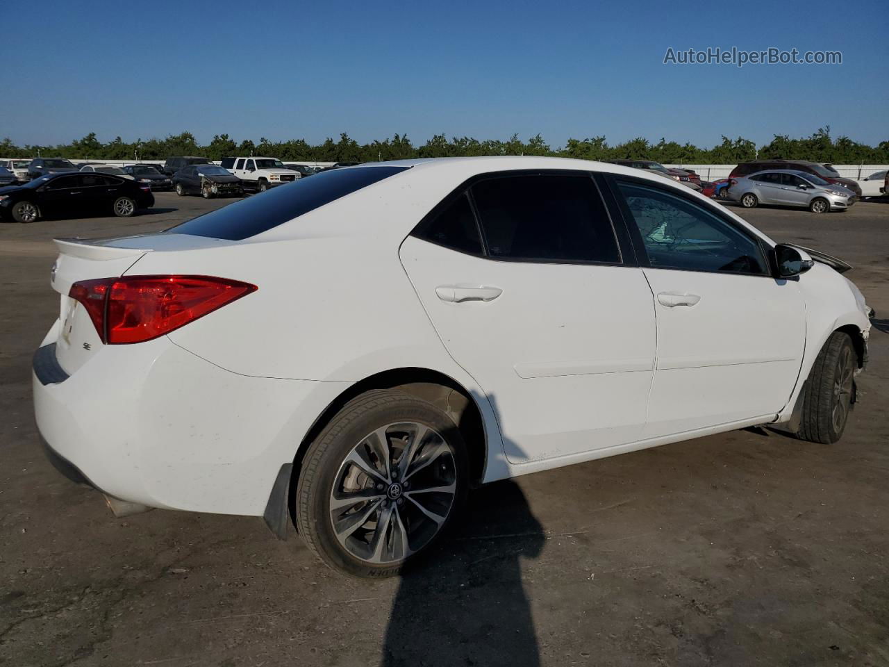 2019 Toyota Corolla L White vin: 5YFBURHE6KP858809