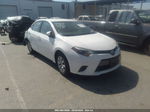 2015 Toyota Corolla Le White vin: 5YFBURHE7FP330198