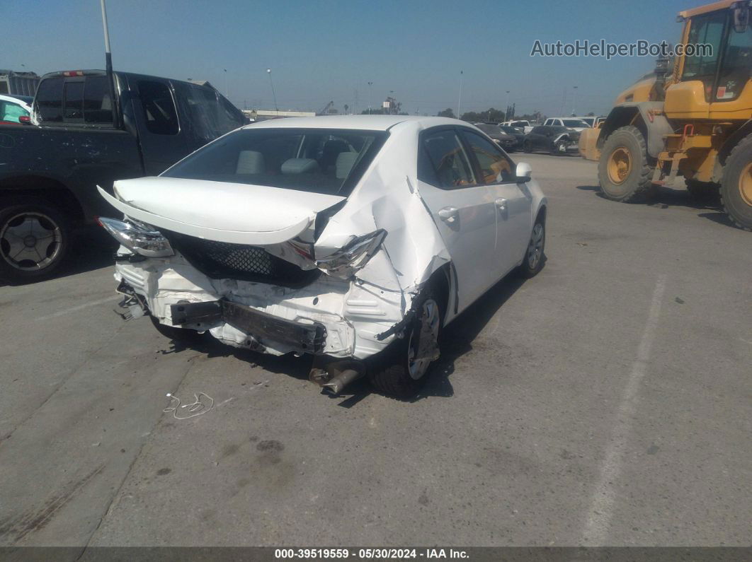 2015 Toyota Corolla Le White vin: 5YFBURHE7FP330198