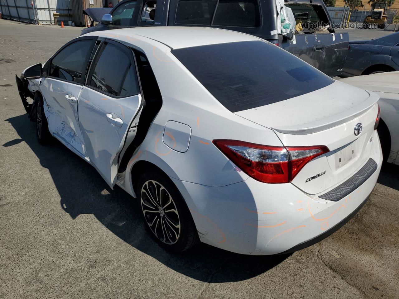 2015 Toyota Corolla L White vin: 5YFBURHE7FP336860