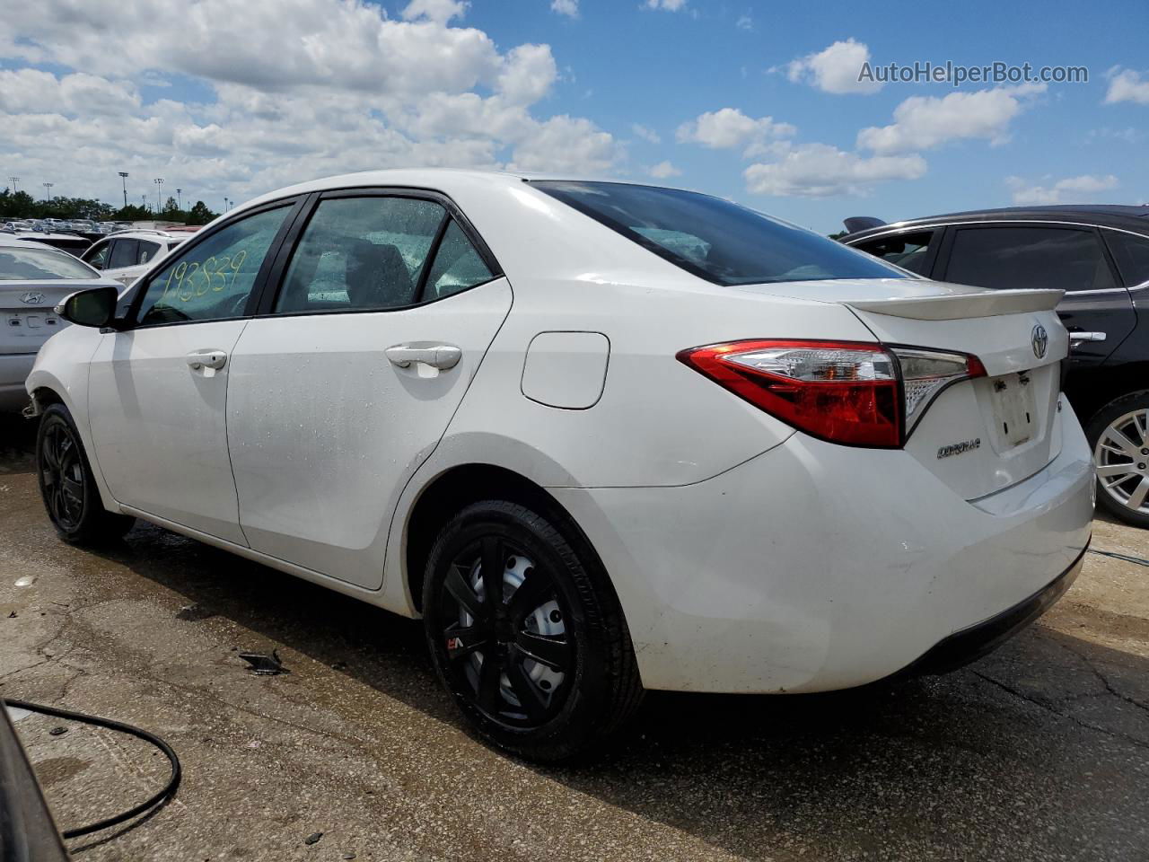 2016 Toyota Corolla L White vin: 5YFBURHE7GP477591