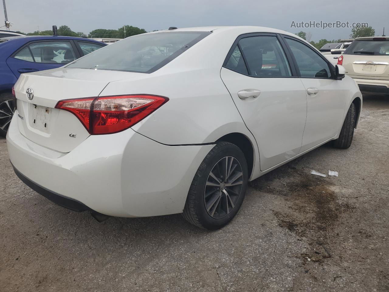 2017 Toyota Corolla L White vin: 5YFBURHE7HP576882