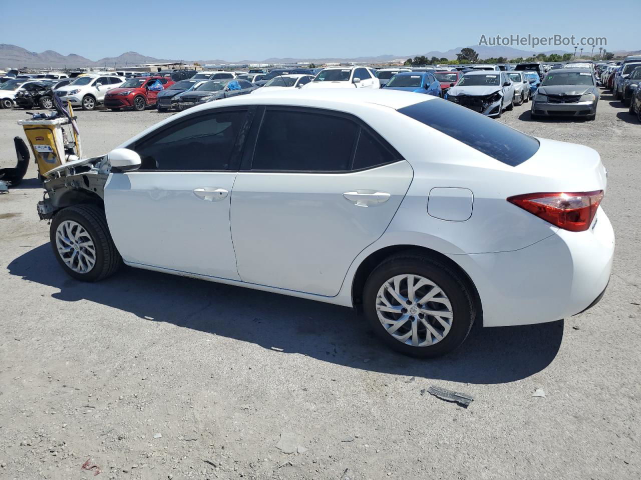 2017 Toyota Corolla L White vin: 5YFBURHE7HP642993